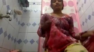 Kaaj korar faake dushtami korar recording faash hoye gelo